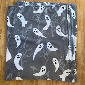 5 for $15! Gray Ghost Print Plush Blanket